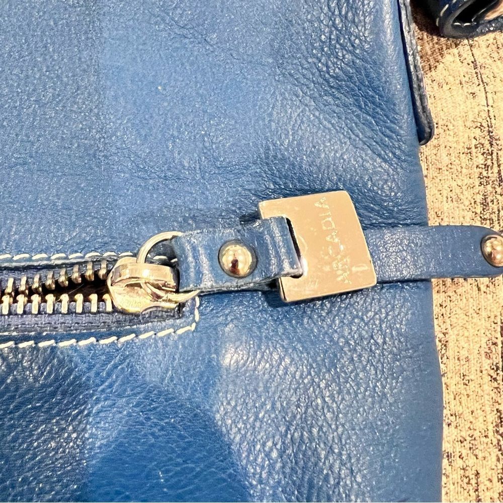 Arcadia blue leather crossbody handbag - Picture 6 of 12